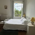 Queen's Escape 3*