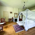 Queen's Escape Bed and breakfast 3*