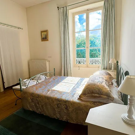 Bed & Breakfast Queen's Escape *