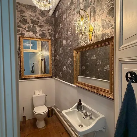 Queen's Escape 3* Мартель