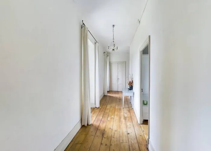 Queen's Escape Oda ve Kahvaltı 3*