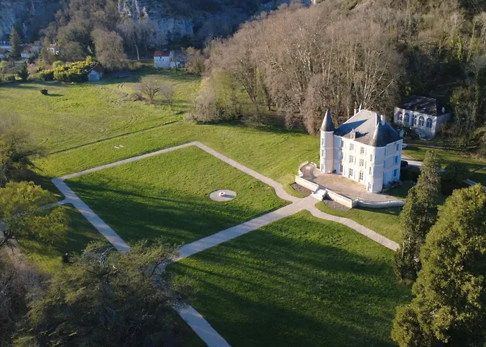 Oda ve Kahvaltı Queen's Escape 3*